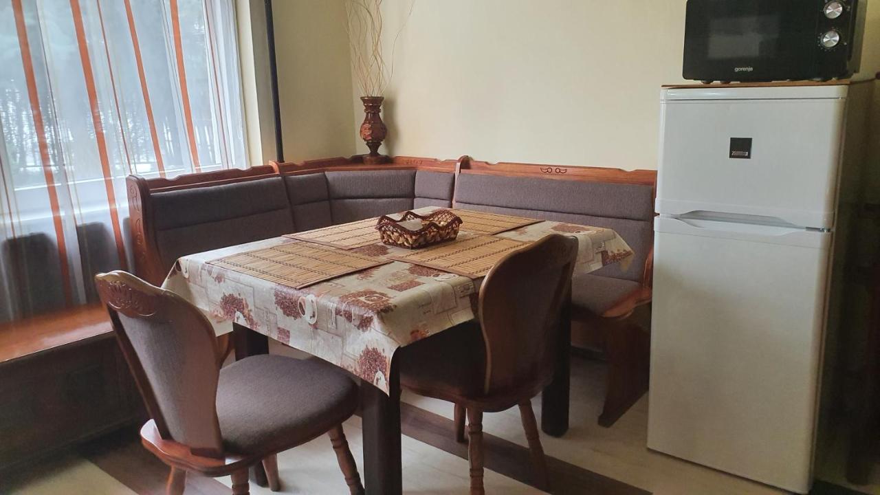 Ruttkai Vendeghaz Apartment Szekesfehervar Exterior photo