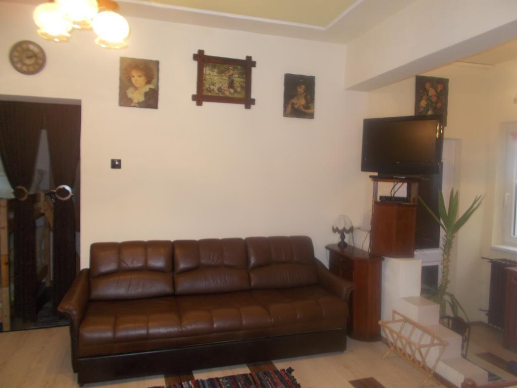 Ruttkai Vendeghaz Apartment Szekesfehervar Exterior photo