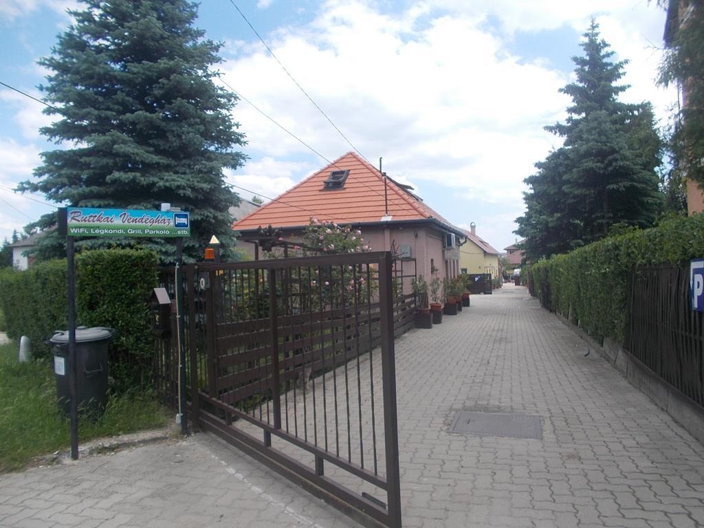 Ruttkai Vendeghaz Apartment Szekesfehervar Exterior photo